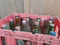 Lot 115 - vintage plastic drankkratten - model cfp en anglo-belge - afbeelding 2 van  3
