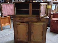 Lot 116 - antieken buffetkast met bovenstuk muurbevesting - deurtjes m - afbeelding 1 van  5