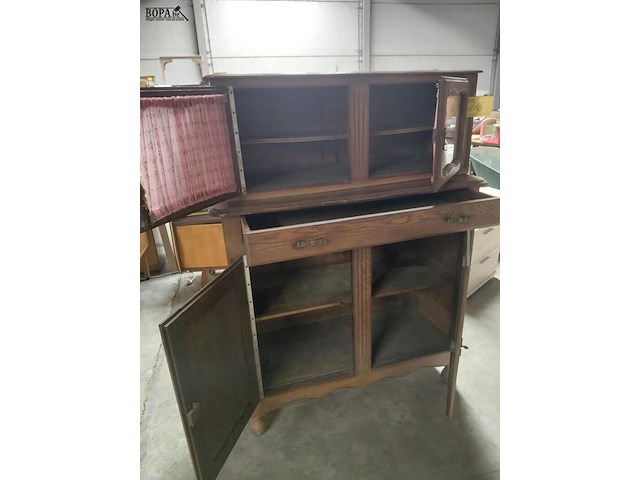 Lot 116 - antieken buffetkast met bovenstuk muurbevesting - deurtjes m - afbeelding 2 van  5