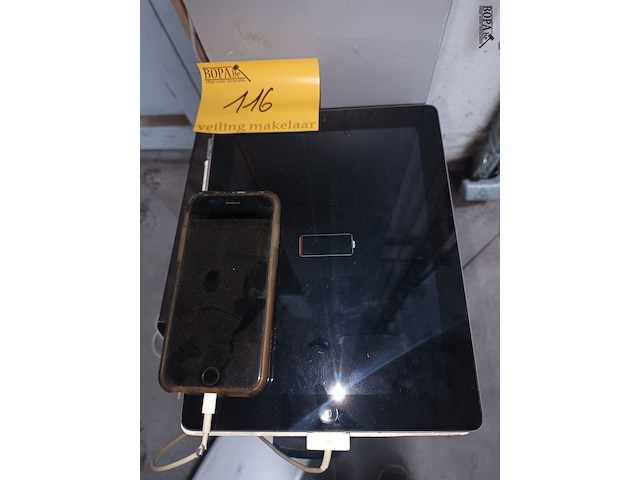 Lot 116 - apple iphone en ipad - afbeelding 1 van  5