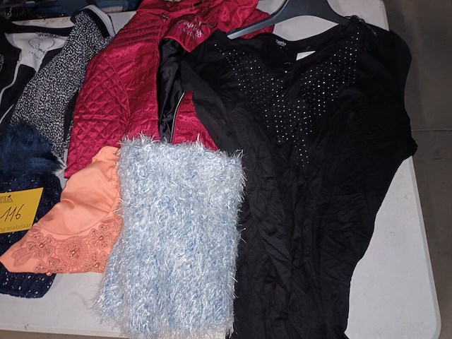 Lot 116 - dameskledij. 28 stuks - afbeelding 2 van  4