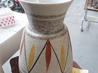 Lot 116 - duitse decoratieve vaas - afbeelding 1 van  2