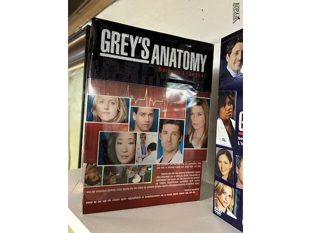 Lot 116 - dvd's grey's anatomy - afbeelding 2 van  4