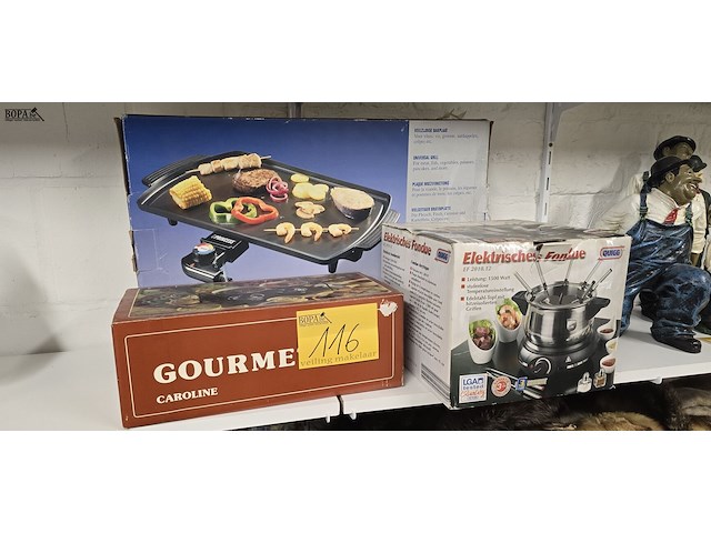 Lot 116 - gourmet, bakplaat en fondue set - afbeelding 1 van  4