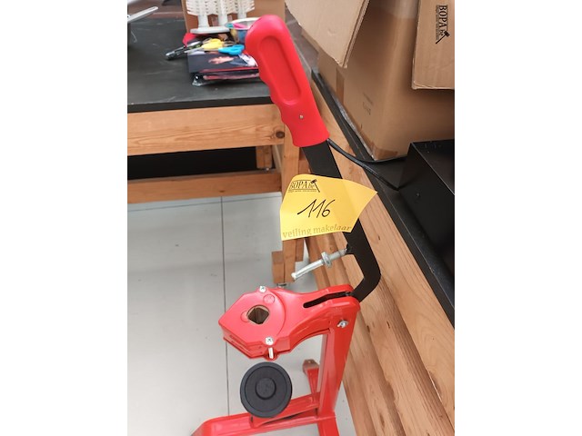 Lot 116 - handmatig kurkapparaat - afbeelding 4 van  4