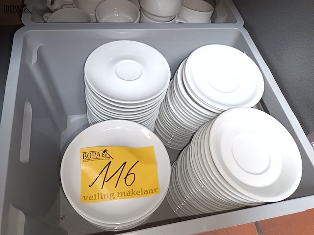 Lot 116 - koffietassen en onderbordjes - afbeelding 3 van  3
