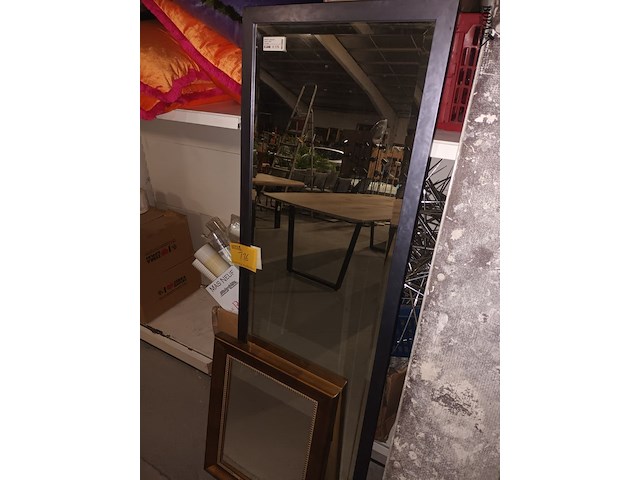 Lot 116 - spiegels. 2 stuks - afbeelding 3 van  4