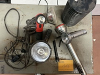 Lot 116 - zaklampen allerlei: grondlamp en musquitolamp 230v - afbeelding 1 van  4