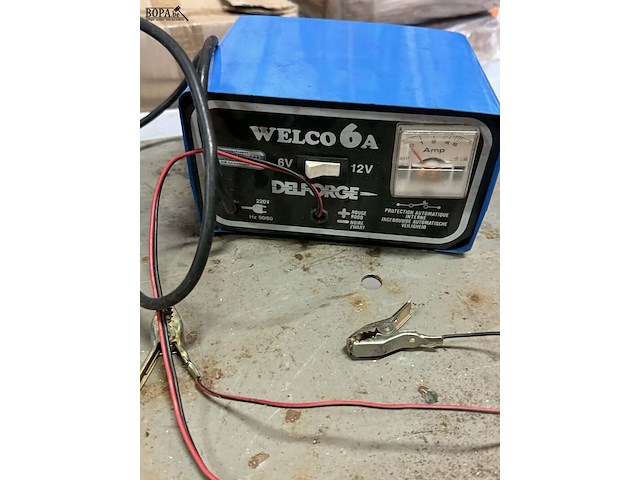 Lot 117 - acculaders 12v - 3 stuks - afbeelding 4 van  4