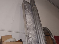 Lot 117 - altrex stellingonderdelen - afbeelding 1 van  3