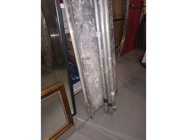 Lot 117 - altrex stellingonderdelen - afbeelding 2 van  3