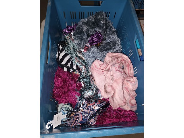 Lot 117 - dameskledij. 25 stuks - afbeelding 4 van  4