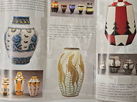 Lot 117 - keramische belgische charles catteau vaas - afbeelding 4 van  5