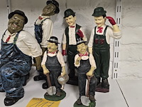 Lot 117 - laurel & hardy beeldjes 6 stuks - afbeelding 1 van  4