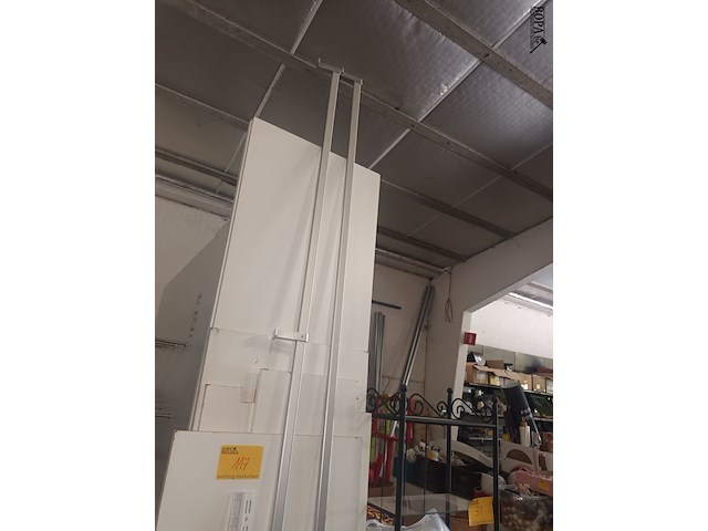 Lot 117 - legplanken en railsysteem - afbeelding 4 van  6