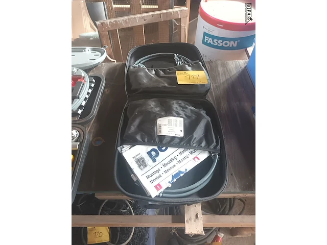 Lot 117 - sneeuwketting pewag servo suv - afbeelding 1 van  4