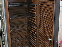 Lot 117 - wijnkoeler iberna met sleutel - afbeelding 2 van  3