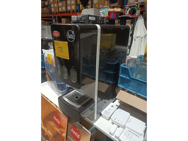 Lot 118 - koffieroommachine - afbeelding 2 van  5