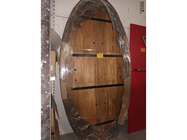 Lot 118 - ovalen tafelblad - afbeelding 1 van  3