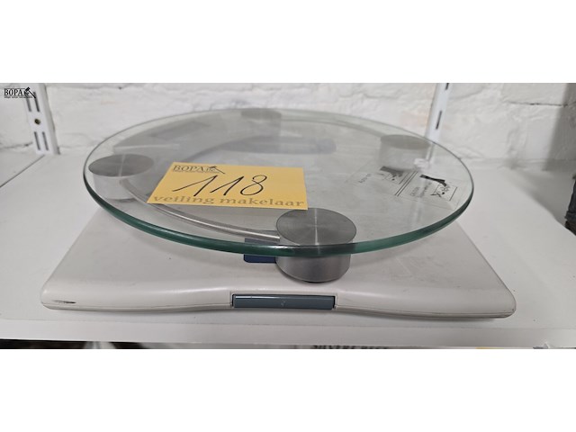 Lot 118 - personen weegschalen 2 stuks - afbeelding 1 van  2