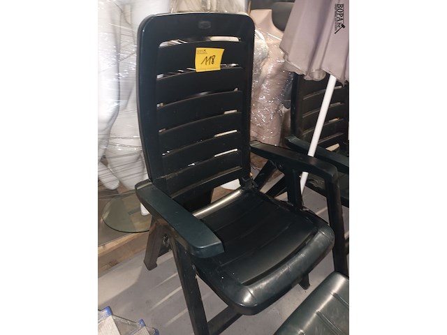 Lot 118 - pvc tuinset - afbeelding 2 van  4