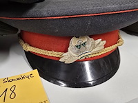 Lot 118 - slowakije 2 kepies + 1 pet - afbeelding 3 van  4