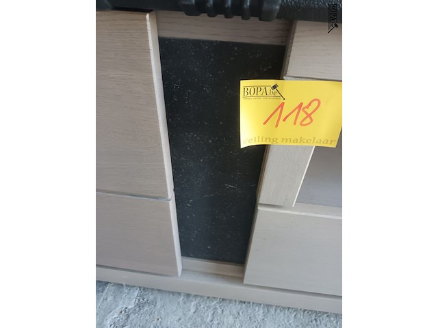 Lot 118 - tv meubel met blauwsteen - afbeelding 4 van  4