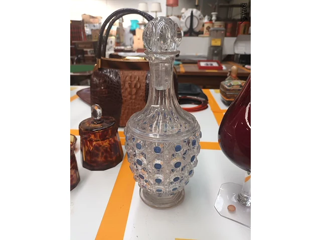 Lot 118 - vazen. 2 stuks - afbeelding 4 van  5