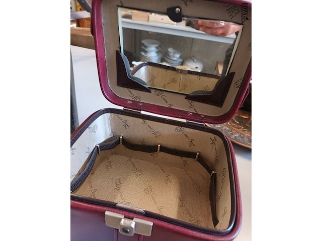 Lot 118 - vintage beautycase paris - afbeelding 3 van  4