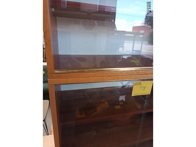 Lot 118 - vintage vitrine kast - afbeelding 3 van  3