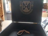 Lot 118 - whiskyfaraf en doos gouden carolus - afbeelding 3 van  3