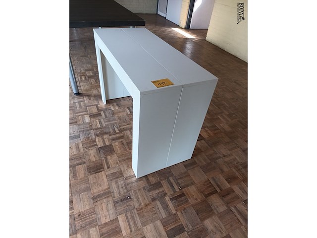Lot 118 - witte uittrekbare console tafel - afbeelding 4 van  4