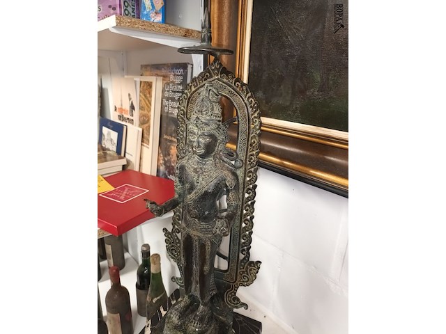 Lot 119 - bronzen beeld god vishnu - afbeelding 2 van  4