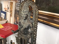 Lot 119 - bronzen beeld god vishnu - afbeelding 2 van  4
