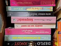 Lot 119 - doos met boeken ong 26 stuks - afbeelding 2 van  3