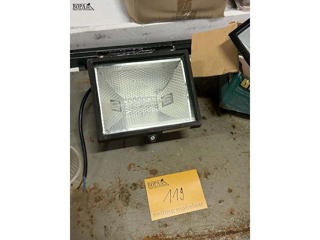 Lot 119 - lampen allerlei hallogeen 5 st - afbeelding 3 van  4