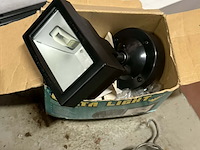 Lot 119 - lampen allerlei hallogeen 5 st - afbeelding 4 van  4