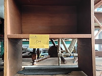 Lot 119 - massief houten nachttafel - afbeelding 1 van  2