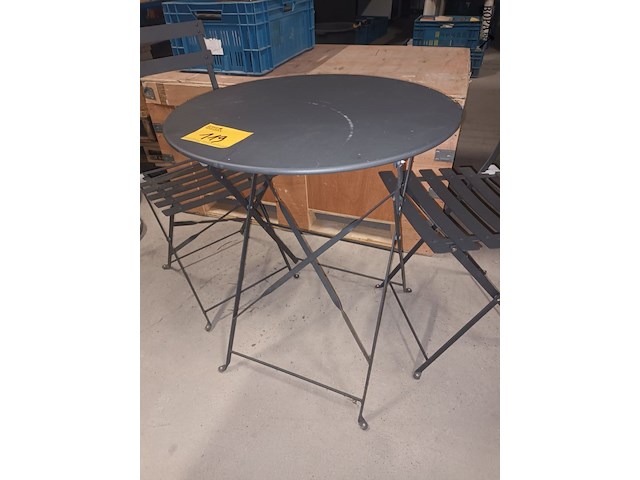 Lot 119 - metalen tuinset - afbeelding 2 van  4