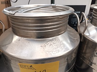 Lot 119 - rvs transportvat met kraan. 2 stuks - afbeelding 3 van  4