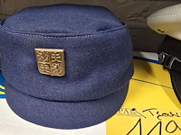 Lot 119 - tjechië 2 kepies - afbeelding 2 van  3