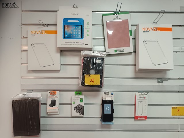 Lot 12 - accessoires voor gsm en tablet. 23 stuks - afbeelding 1 van  5