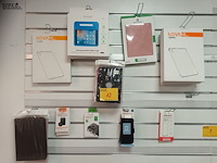 Lot 12 - accessoires voor gsm en tablet. 23 stuks