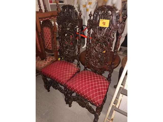 Lot 12 - antieke stoel. 2 stuks - afbeelding 1 van  4