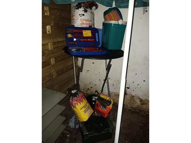 Lot 12 - barbecueset - afbeelding 1 van  3