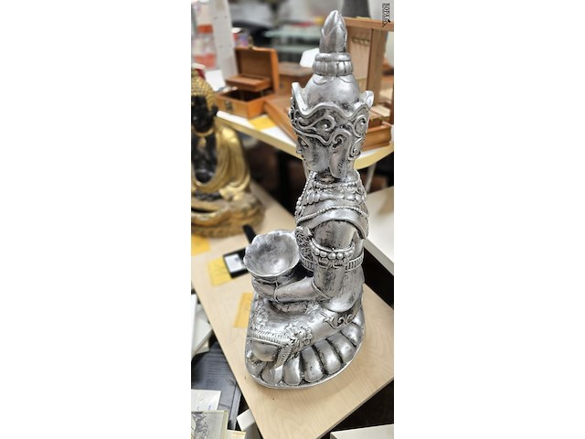Lot 12 - boeddha zilverkleurig - afbeelding 2 van  3