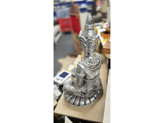 Lot 12 - boeddha zilverkleurig - afbeelding 3 van  3