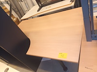 Lot 12 - bureautafel met uitsparing