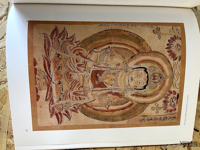 Lot 12 - caves of the thousand buddhas chinese art from the silk rou - afbeelding 4 van  6