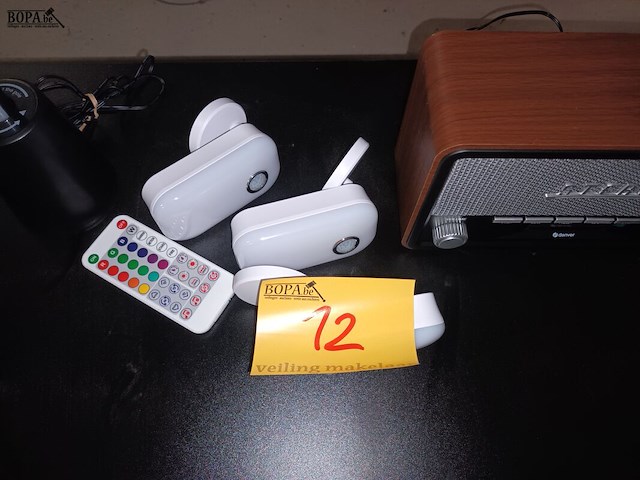 Lot 12 - divers elektro. 5 stuks - afbeelding 1 van  6